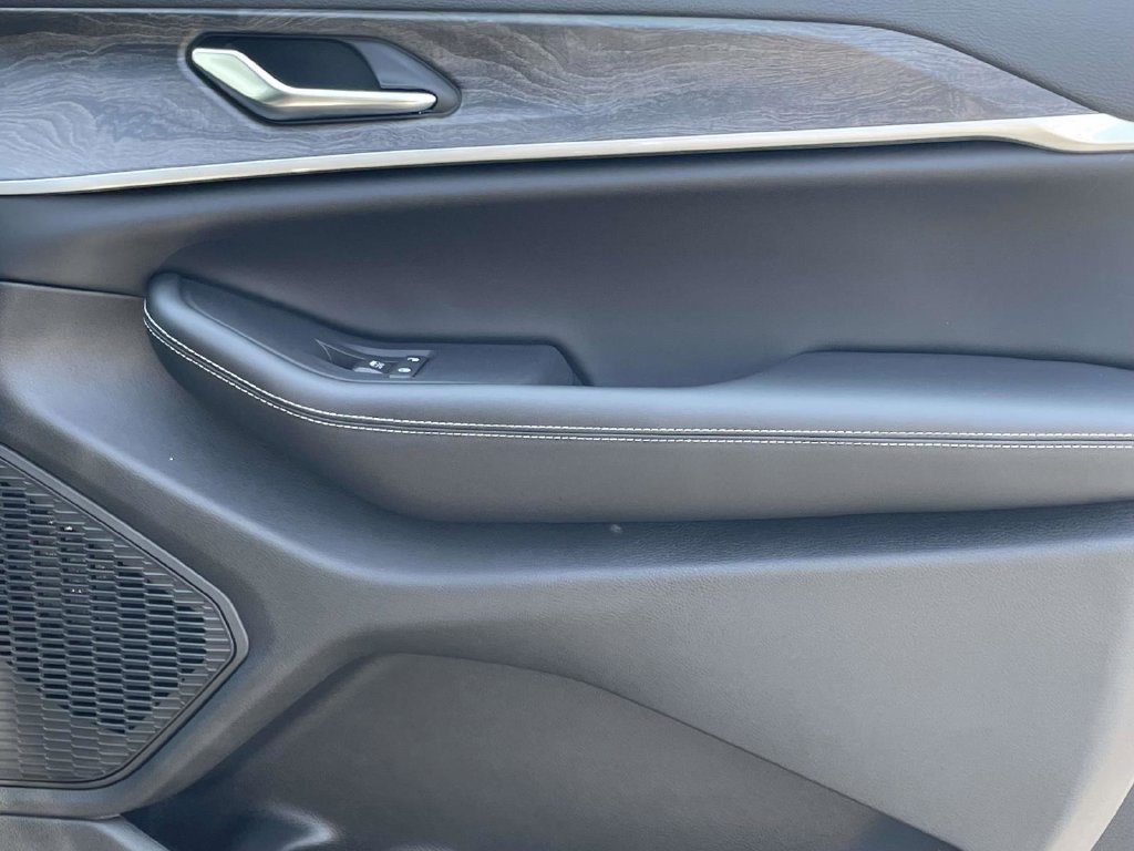New 2027 Jeep Grand Cherokee 4WD image 16