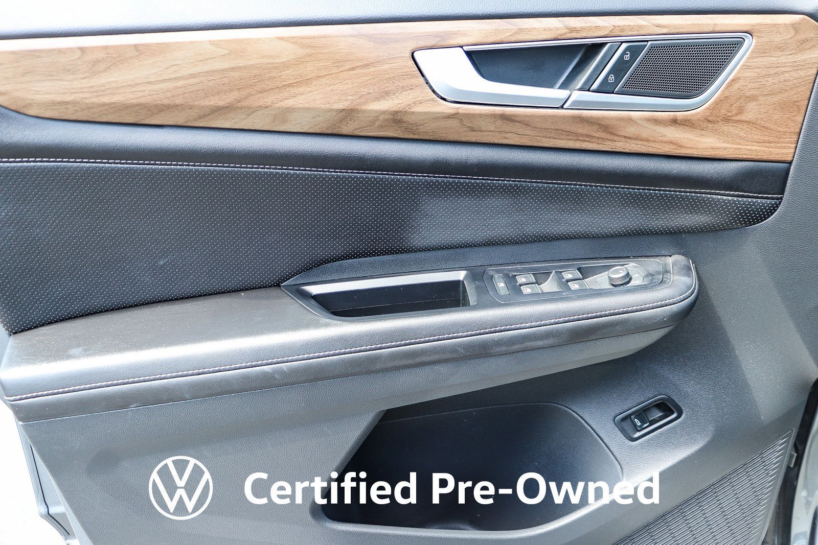 Certified 2024 Volkswagen Atlas SE FWD image 23