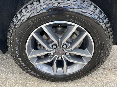 Used 2019 Jeep Grand Cherokee Limited w/ Luxury Group II AWD/4WD image 7
