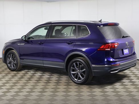 Used 2024 Volkswagen Tiguan SE AWD/4WD image 8