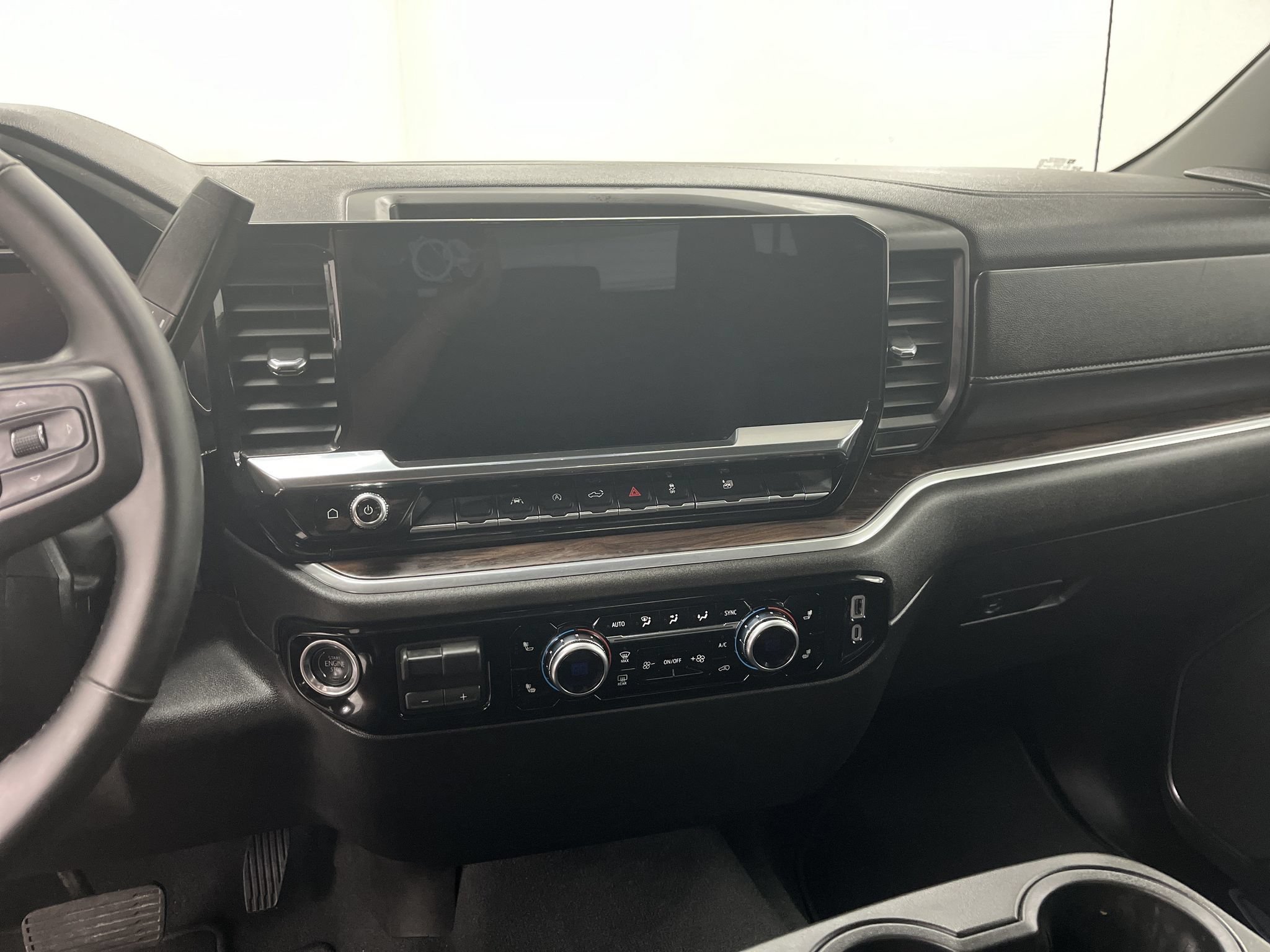 Used 2026 GMC Sierra 1500 SLT AWD/4WD image 10