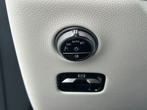 Certified 2026 Mercedes-Benz GLC 350e 4MATIC image 8