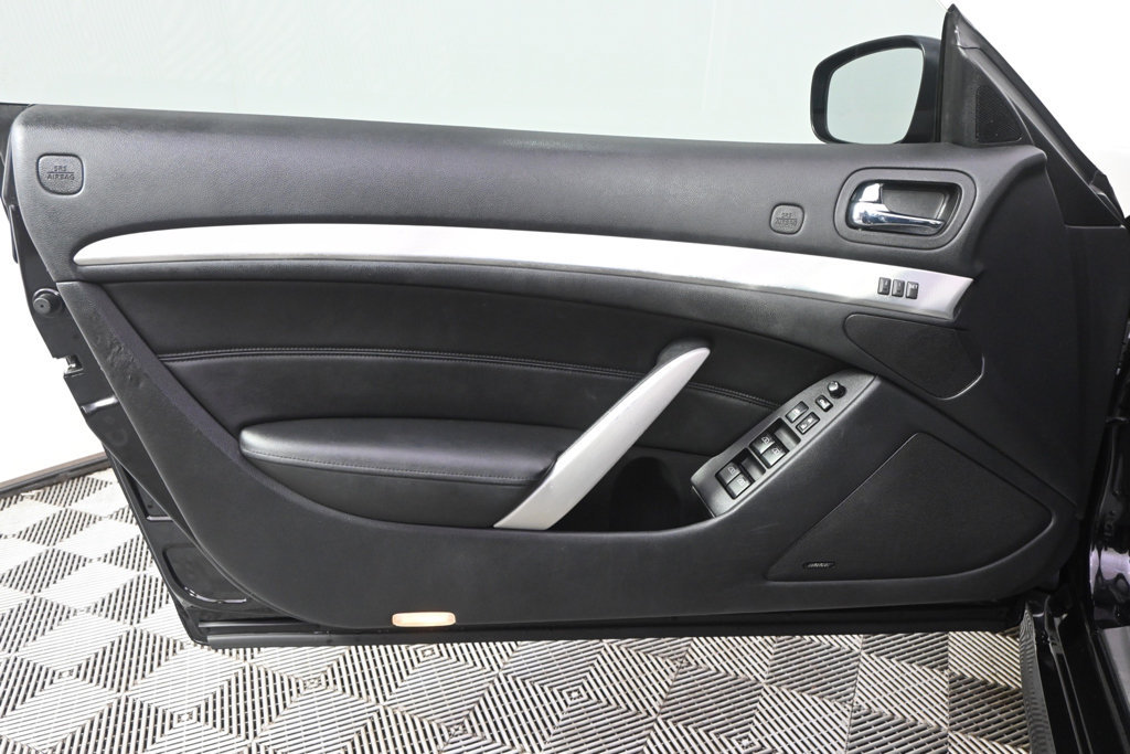 Used 2013 INFINITI G37 Convertible w/ Premium Pkg RWD image 20