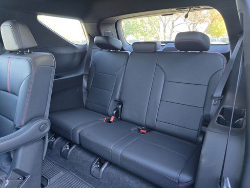 Used 2024 Chevrolet Traverse RS w/ LPO, Floor Liner Package image 31