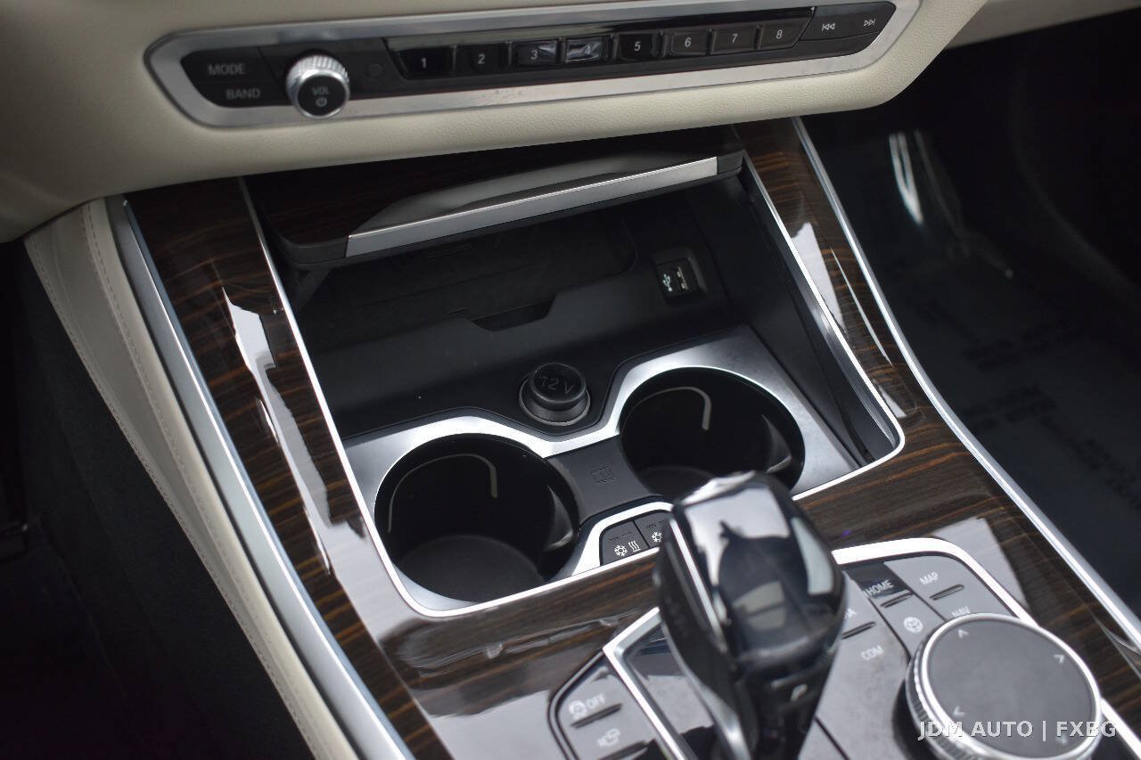 Used 2020 BMW X5 M50i w/ Executive Package AWD/4WD image 31