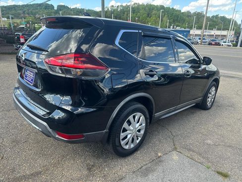 Used 2018 Nissan Rogue S AWD/4WD image 2