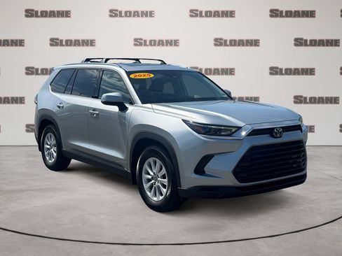Used 2025 Toyota Grand Highlander FWD image 7