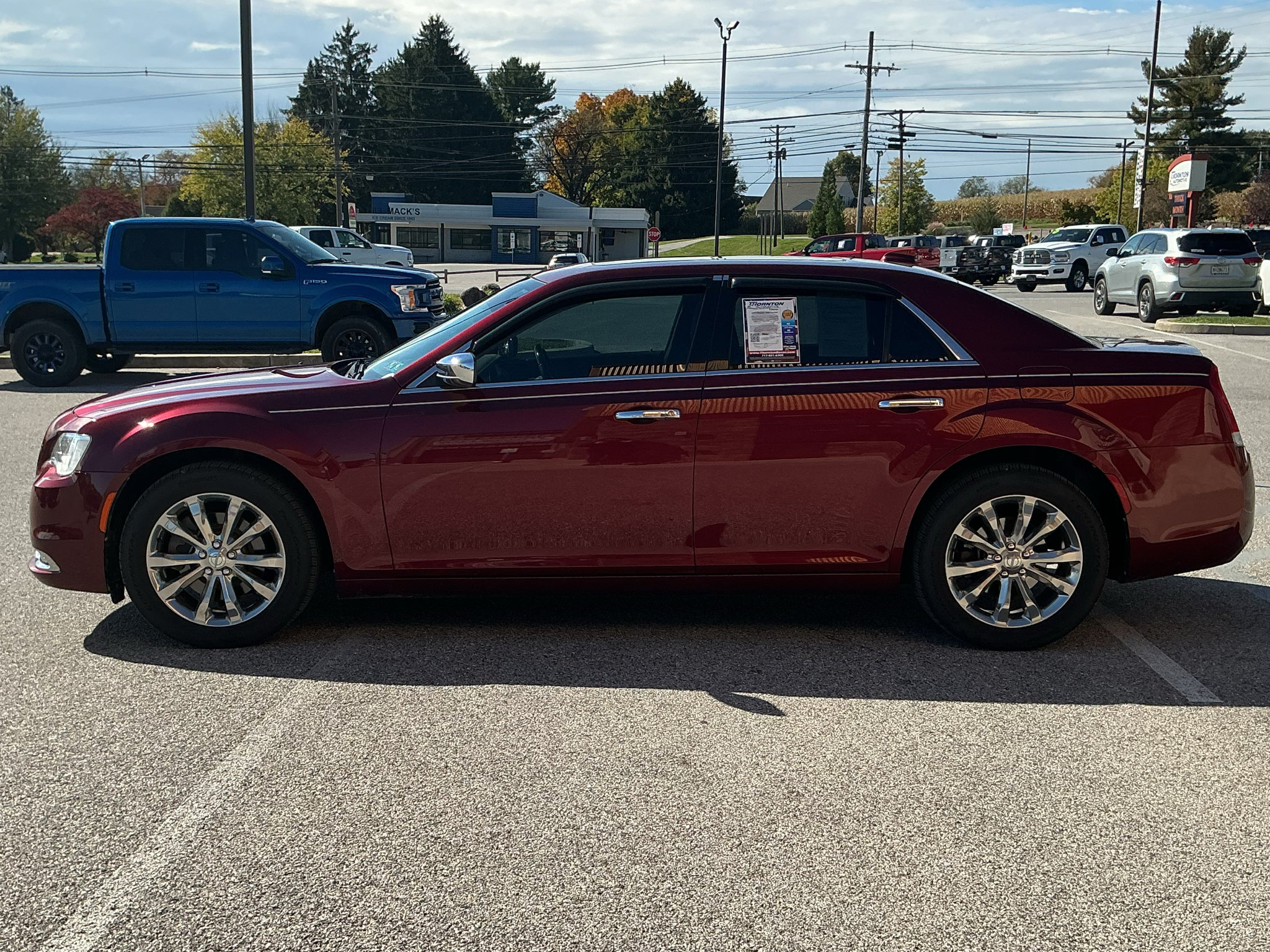Used 2019 Chrysler 300 Limited AWD/4WD image 7