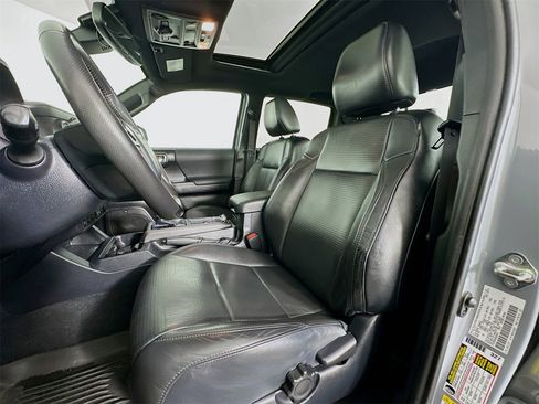 Used 2019 Toyota Tacoma TRD Off-Road image 22