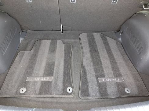 Used 2025 Kia Niro LX FWD image 28