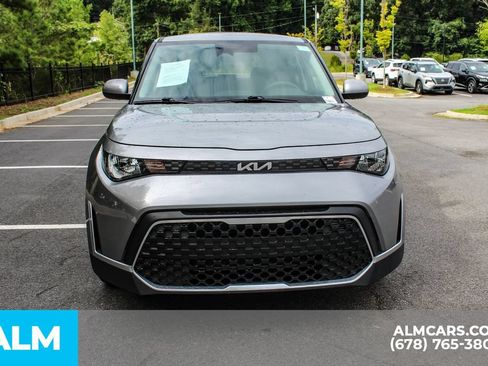 Used 2025 Kia Soul LX w/ LX Technology Package FWD image 9