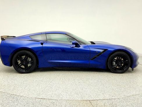 Used 2017 Chevrolet Corvette 2dr Stingray 1LT Coupe with Up image 4