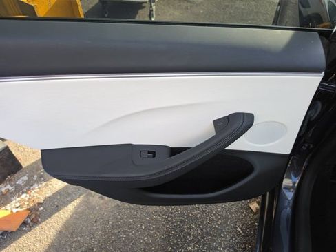 Used 2025 Tesla Model 3 Long Range RWD image 12