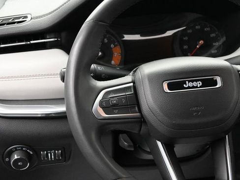 Used 2024 Jeep Compass Limited image 27