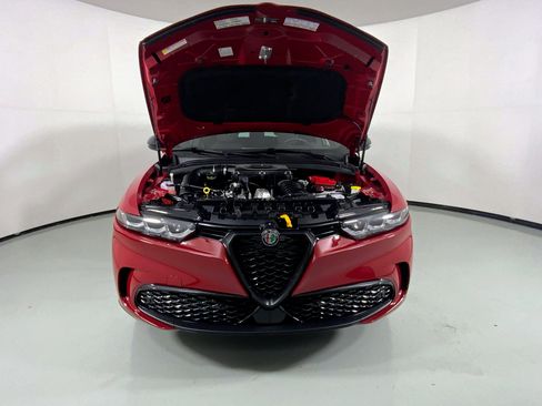 New 2025 Alfa Romeo Tonale image 9