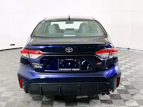Used 2025 Toyota Corolla SE image 4
