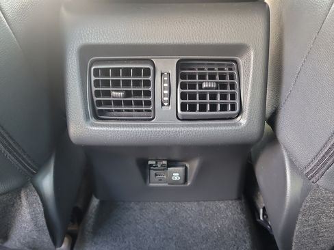 Used 2025 Toyota Camry SE FWD image 15