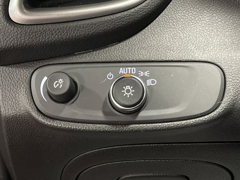 Used 2021 Chevrolet Trax LT w/ Driver Confidence Package image 20