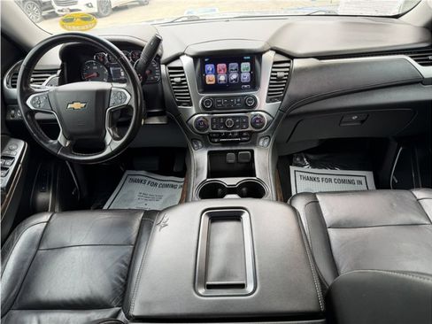 Used 2018 Chevrolet Suburban LT RWD image 28