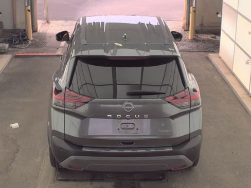 Used 2022 Nissan Rogue SV AWD/4WD image 6