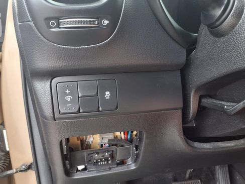 Used 2015 Kia Soul FWD image 12