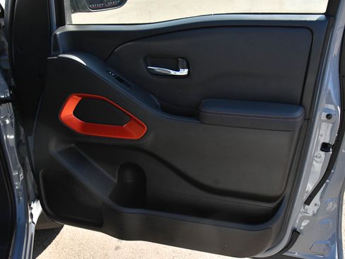 Used 2024 Nissan Frontier PRO-4X w/ Off-Road Protection Package image 43