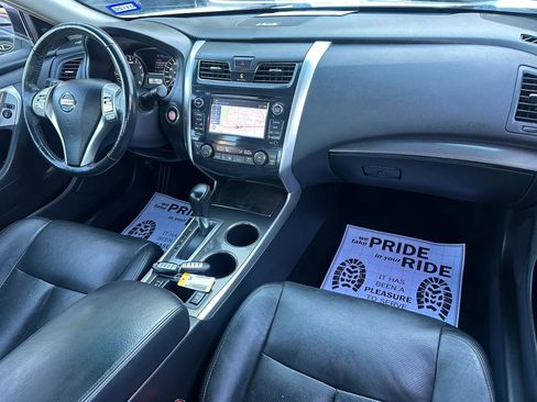 Used 2013 Nissan Altima 2.5 SL w/ Technology Pkg image 12