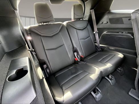 Certified 2025 Cadillac XT6 Premium Luxury AWD/4WD image 30