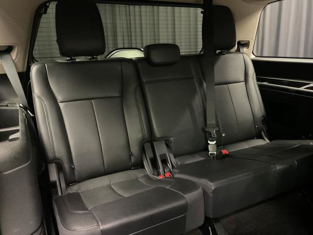 Used 2023 Ford Expedition XLT AWD/4WD image 16
