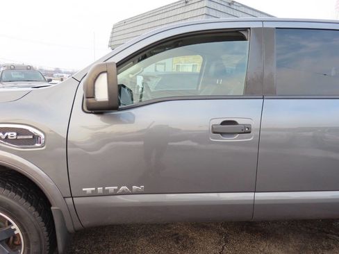 Used 2017 Nissan Titan PRO-4X image 40