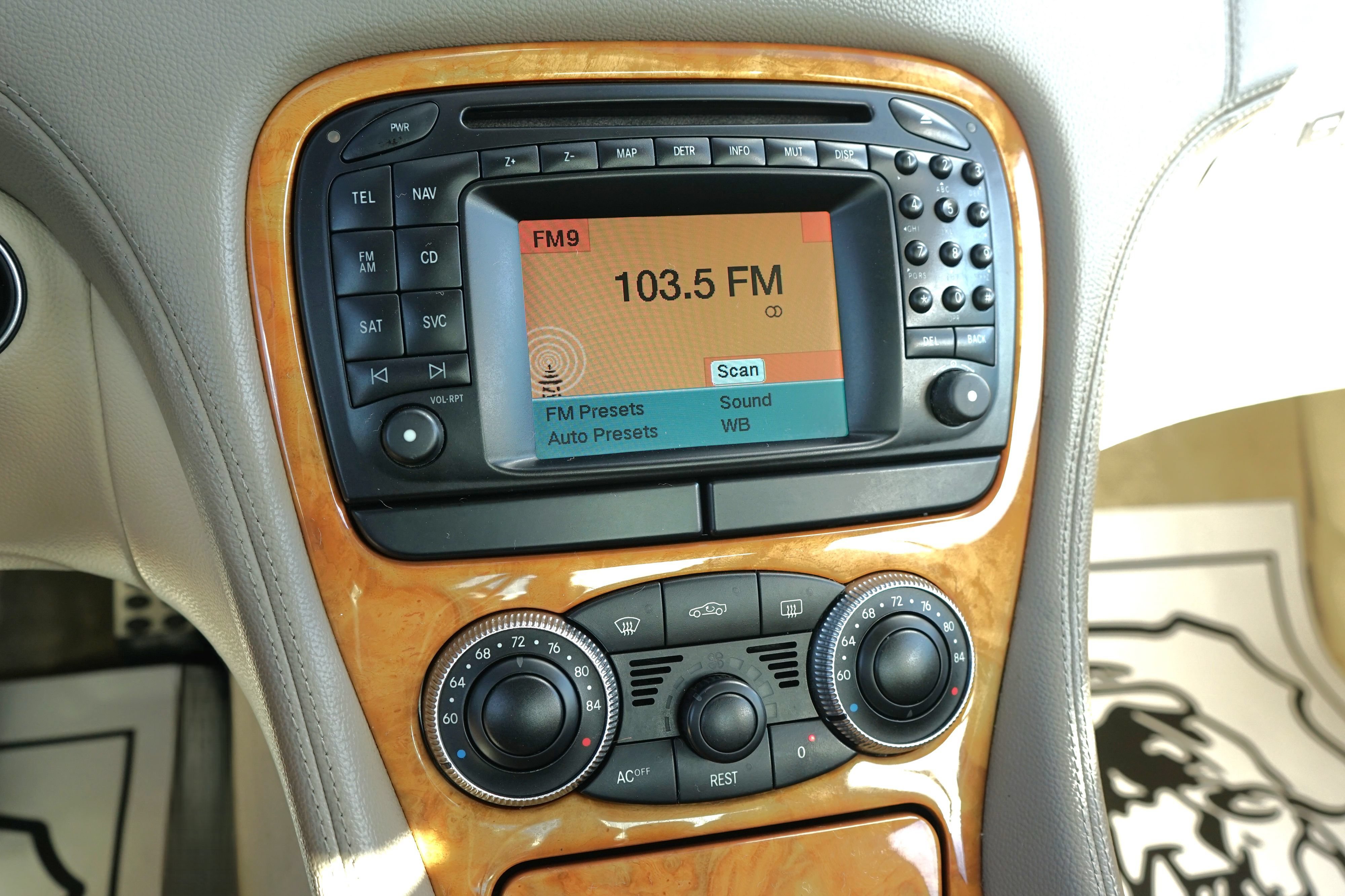 Used 2004 Mercedes-Benz SL 500 image 21