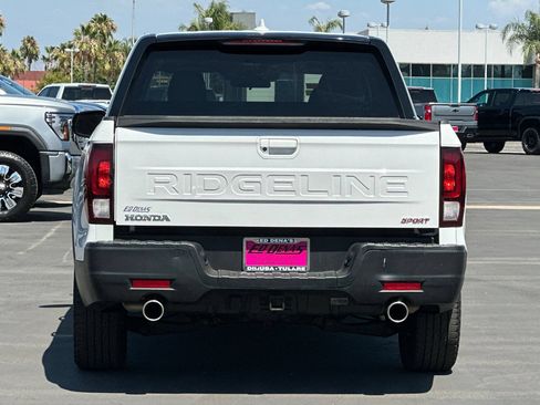 Used 2025 Honda Ridgeline Sport image 6