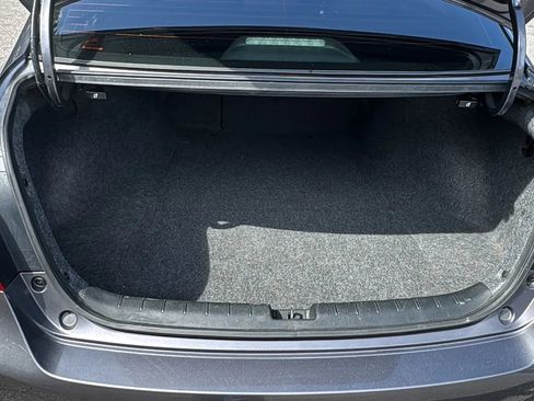 Used 2017 Honda Accord Sport image 14