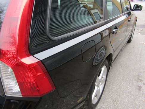 Used 2008 Volvo V50 2.4i image 16