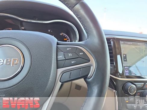 Used 2019 Jeep Grand Cherokee Limited AWD/4WD image 16