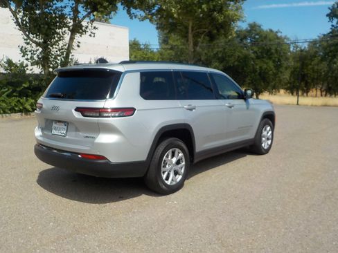 Used 2021 Jeep Grand Cherokee L Limited image 5