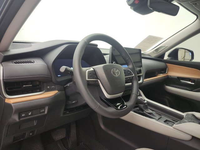 Used 2025 Toyota Grand Highlander FWD image 16