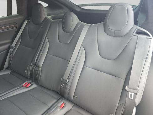 Used 2024 Tesla Model X AWD/4WD image 30