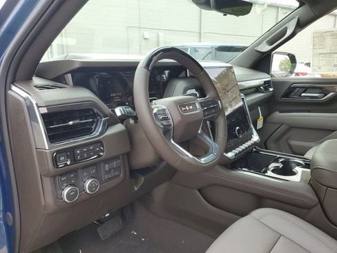 New 2026 GMC Yukon XL Elevation w/ Elevation Premium Package AWD/4WD image 20