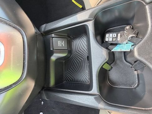 Used 2018 Honda CR-V Touring image 12