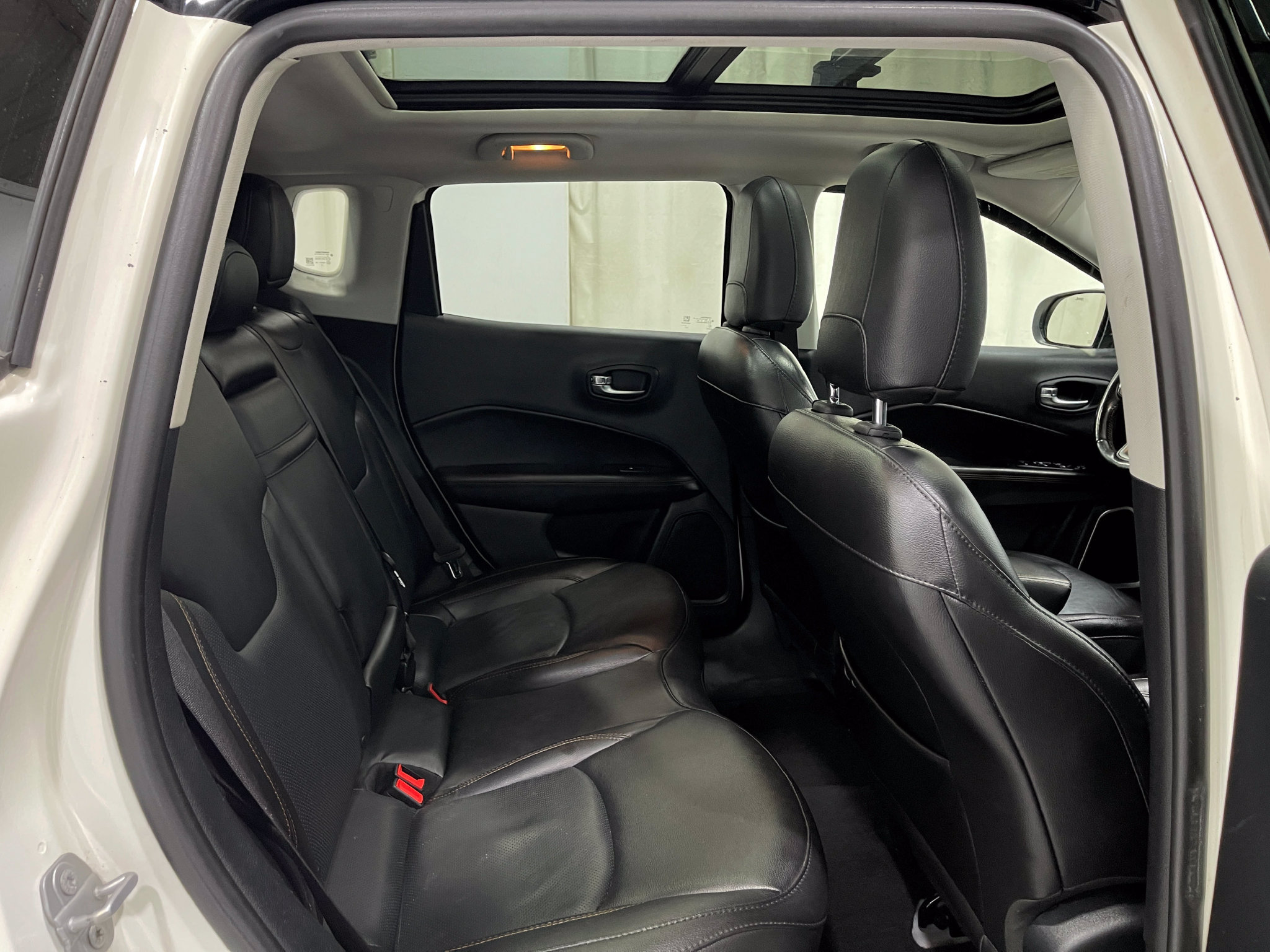 Used 2019 Jeep Compass Limited AWD/4WD image 31