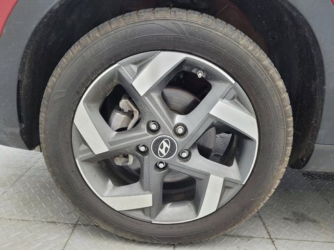 Used 2023 Hyundai Venue SEL FWD image 31