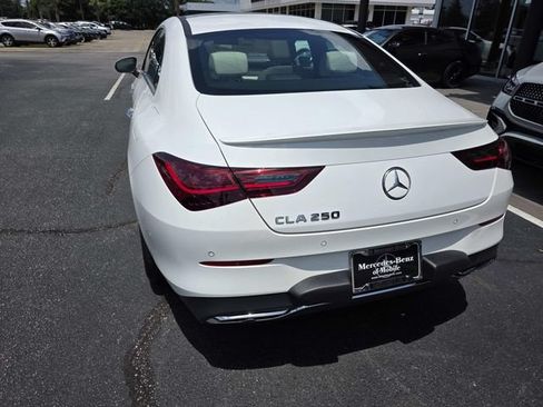 Used 2025 Mercedes-Benz CLA 250 image 4