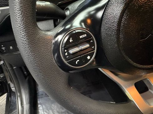 Used 2023 Kia Soul LX w/ LX Technology Package FWD image 22