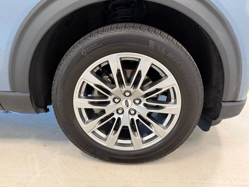 Certified 2025 Ford Explorer Active w/ Active Comfort Package AWD/4WD image 12