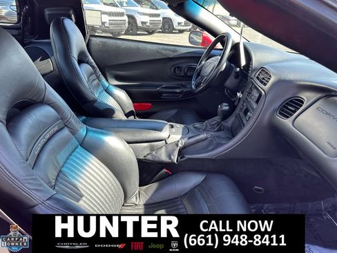 Used 2004 Chevrolet Corvette Coupe RWD image 14