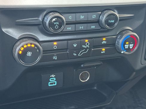 Used 2024 Ford F350 XLT image 19