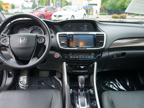 Used 2016 Honda Accord EX-L image 28