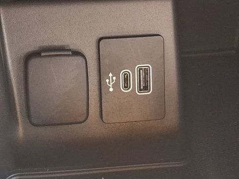 Used 2025 Ford Explorer ST AWD/4WD image 33