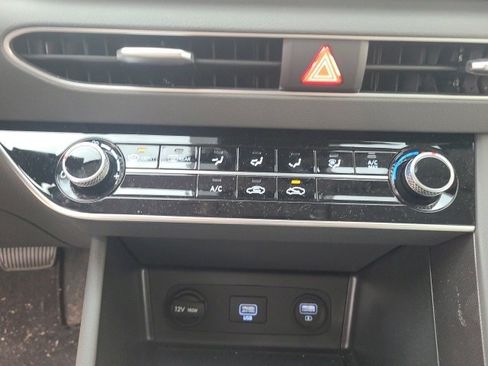 Used 2023 Hyundai Sonata SE image 28